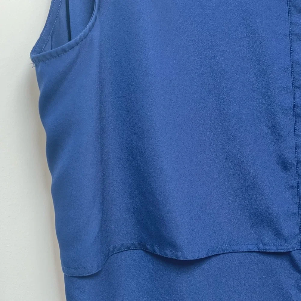 ☀️2/$20 Michael Kors Blue Sleeveless Boxy Blouse w Zipper Shoulder Design | EUC